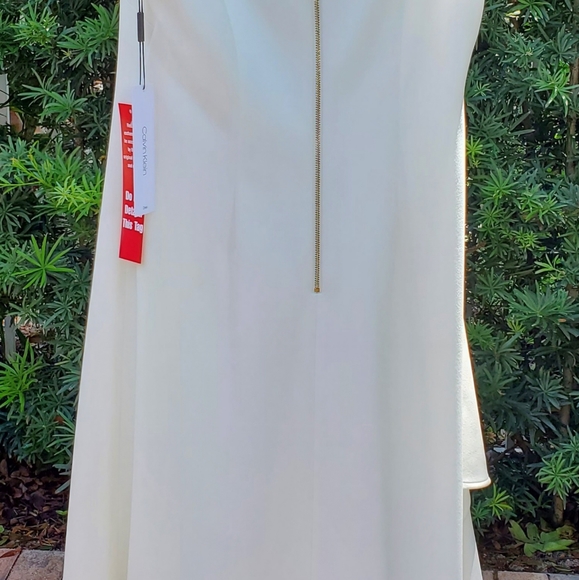 Dress - Picture 3 of 9